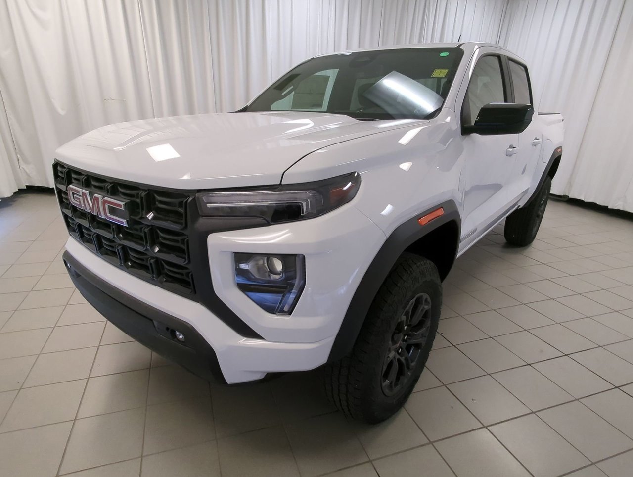 2025 GMC Canyon ELEVATION-3