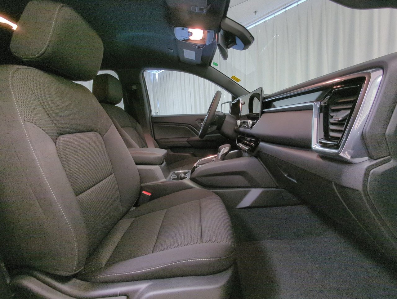 2025 GMC Canyon ELEVATION-24