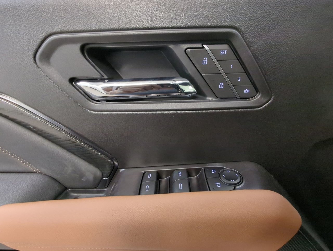 2025 GMC Canyon AT4-12