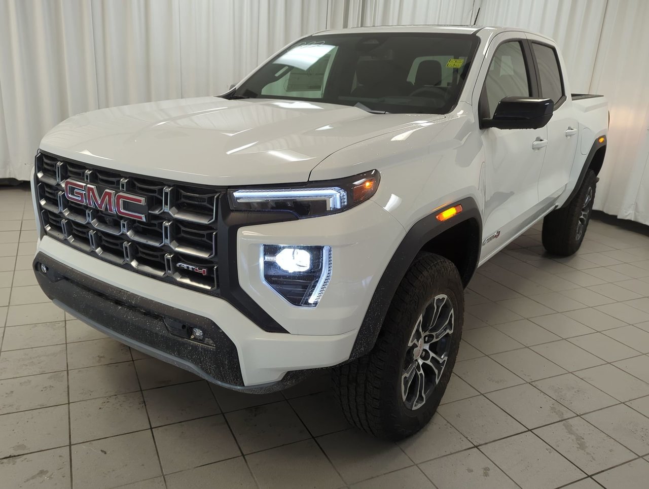 2025 GMC Canyon AT4-3