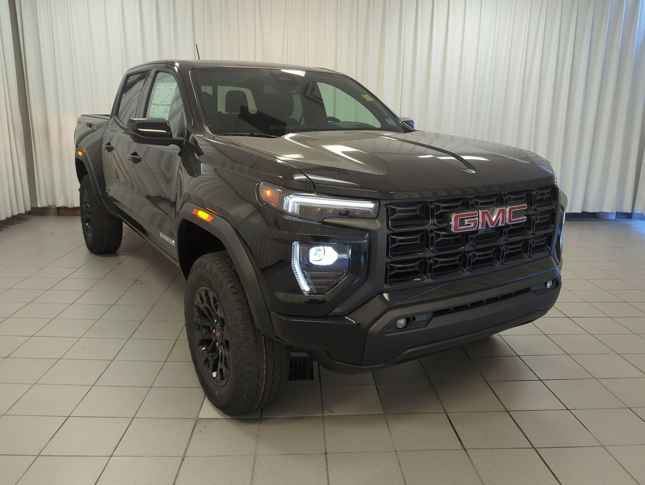2026 GMC Canyon ELEVATION-1