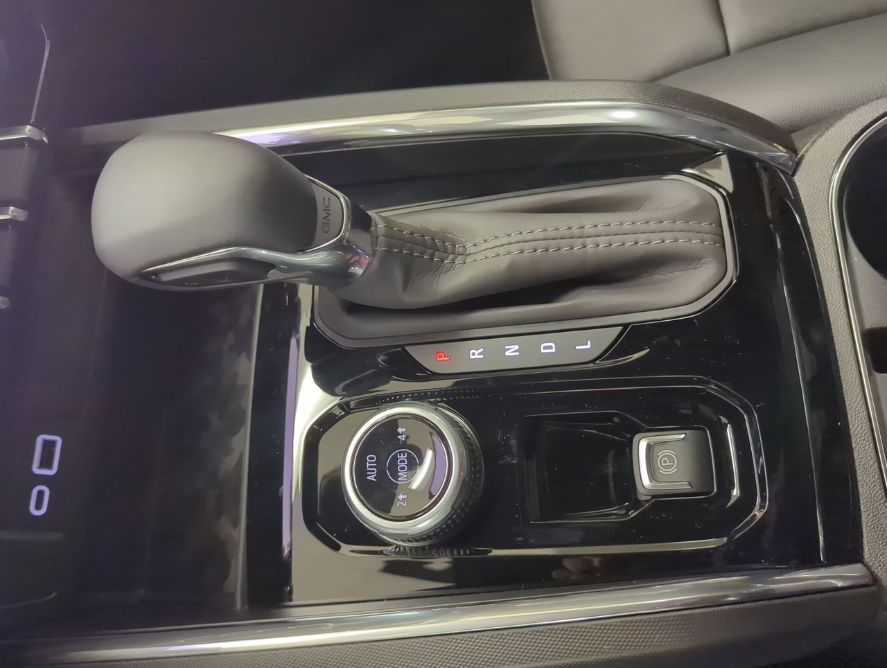 2026 GMC Canyon ELEVATION-19