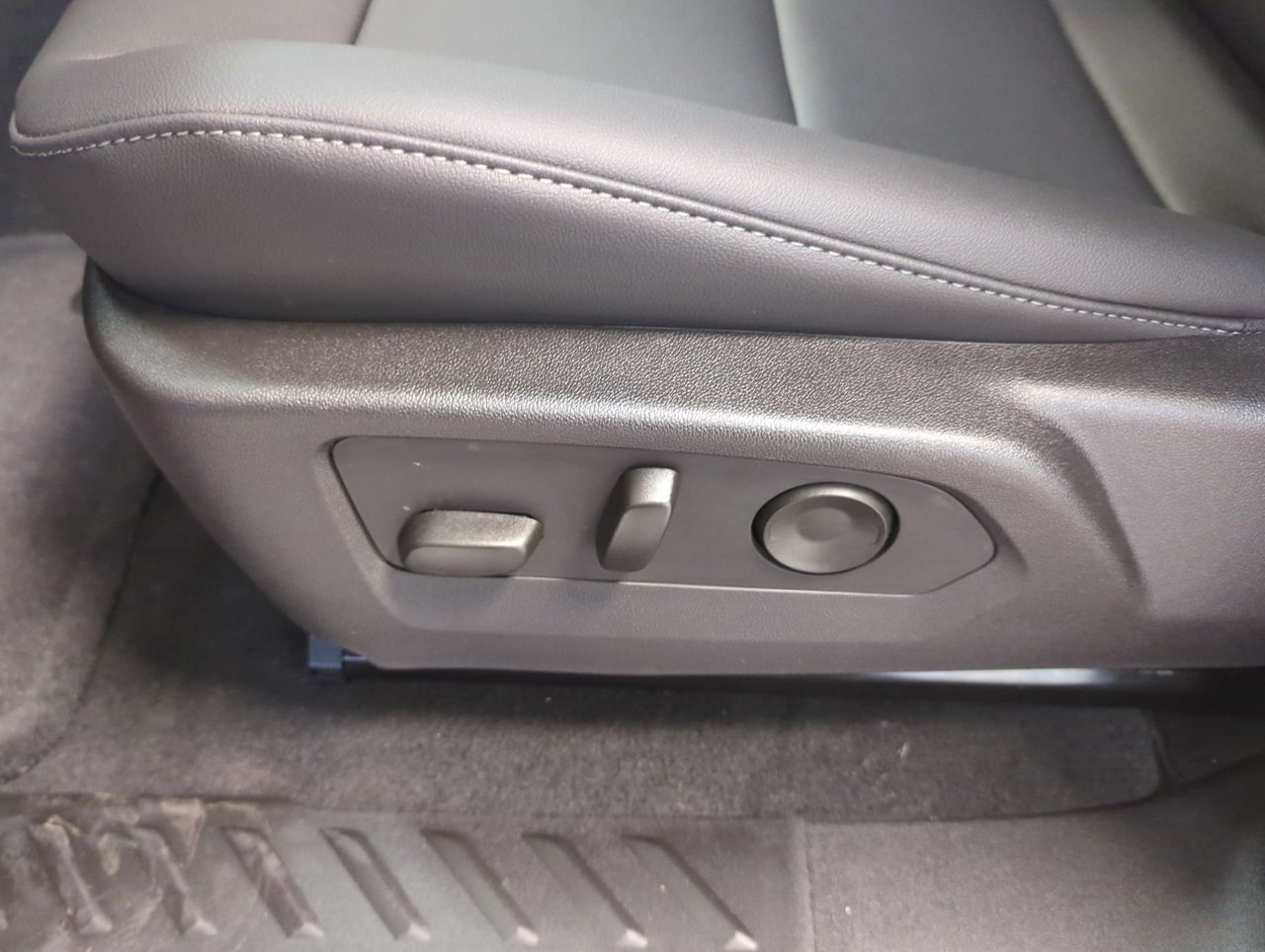 2026 GMC Canyon ELEVATION-11