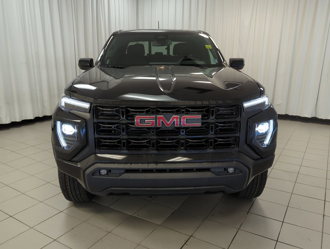2026 GMC Canyon ELEVATION-2