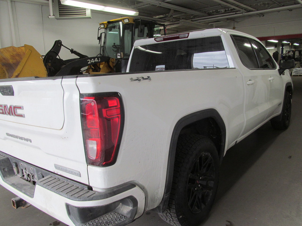 2022 GMC Sierra 1500 Elevation-3