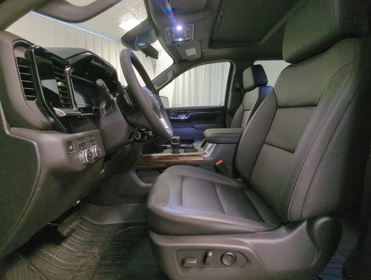 2025 GMC Sierra 1500 ELEVATION-10