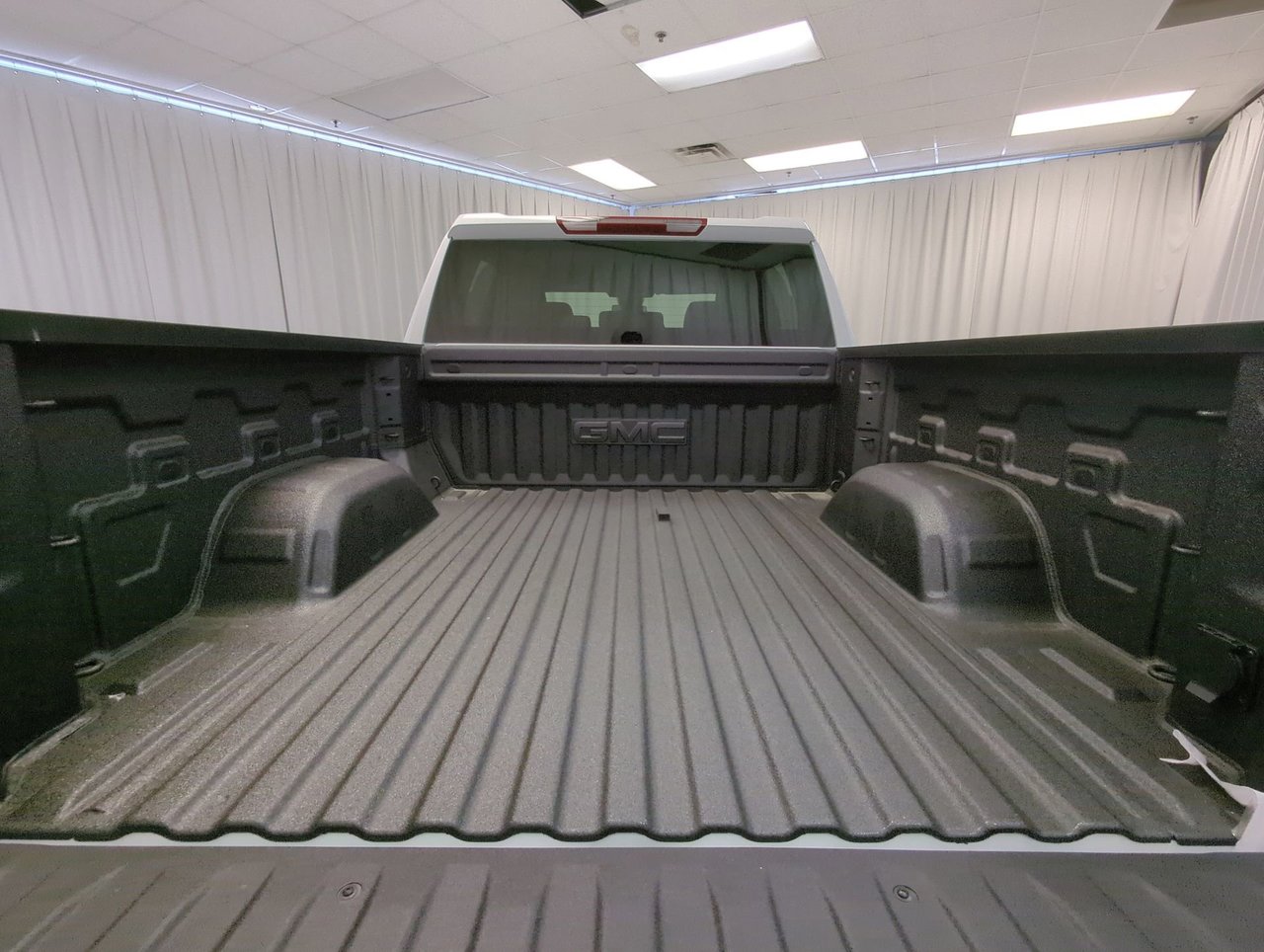2025 GMC Sierra 1500 ELEVATION-23