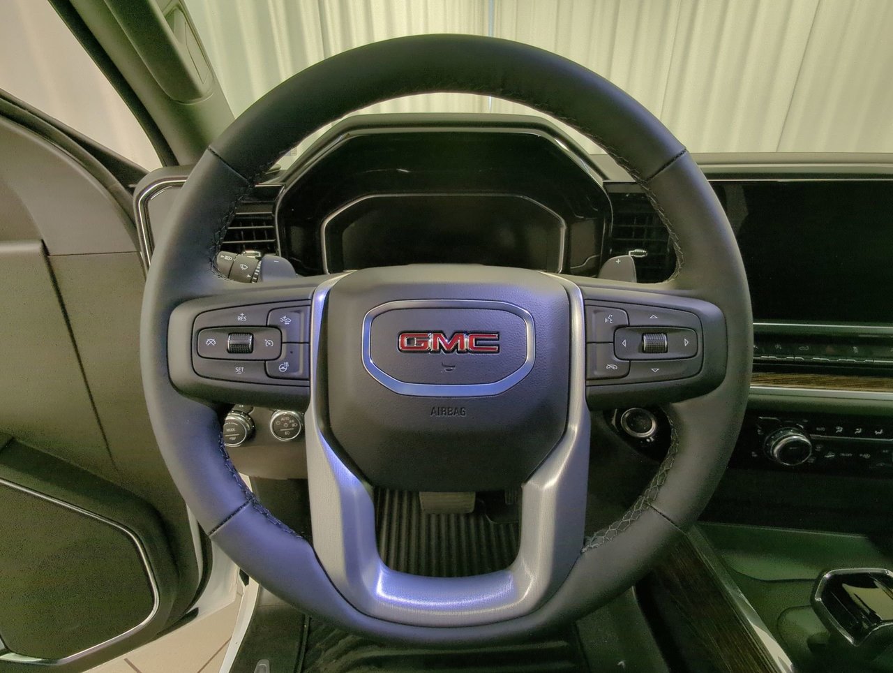 2025 GMC Sierra 1500 ELEVATION-13