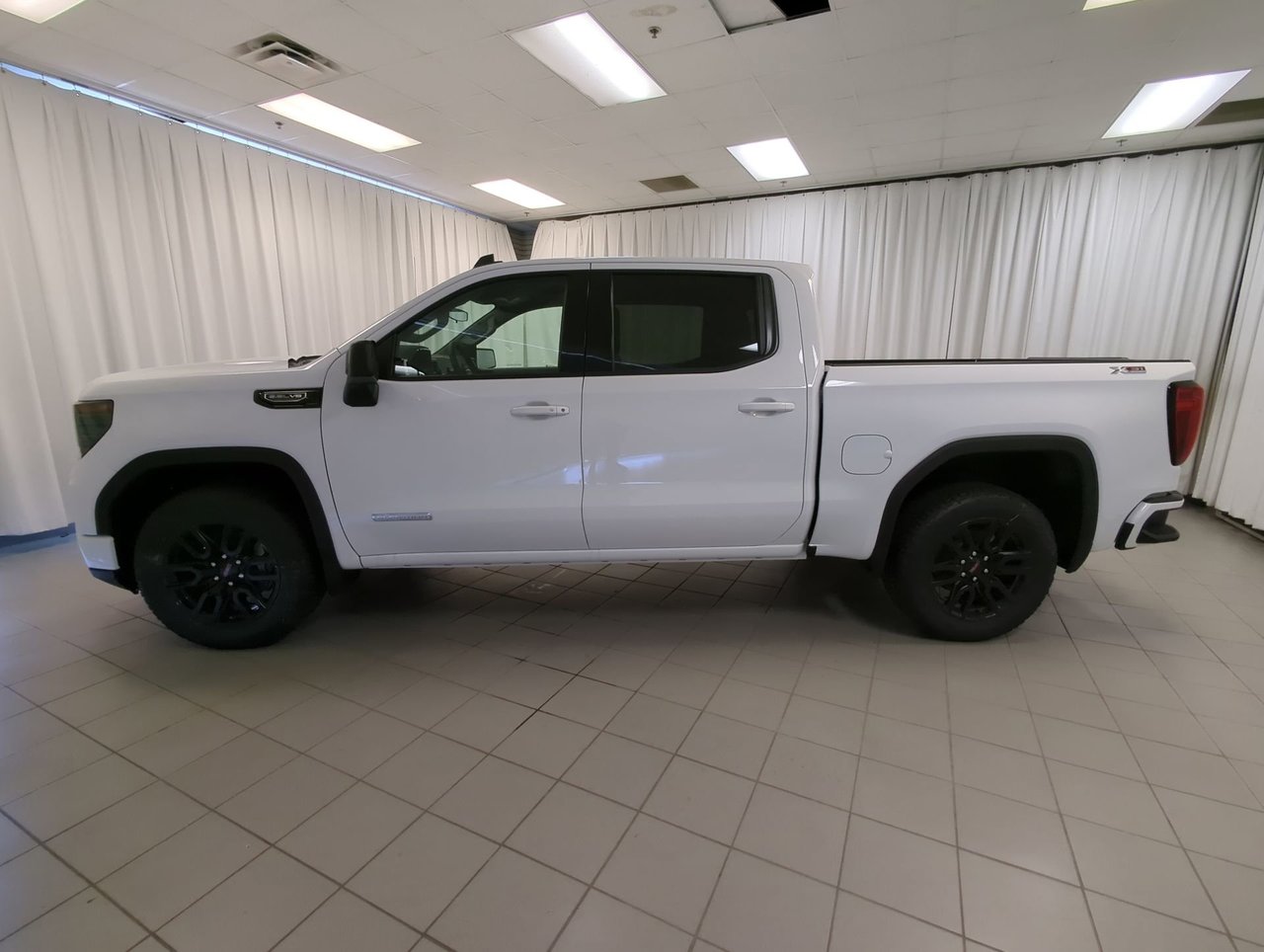 2025 GMC Sierra 1500 ELEVATION-4