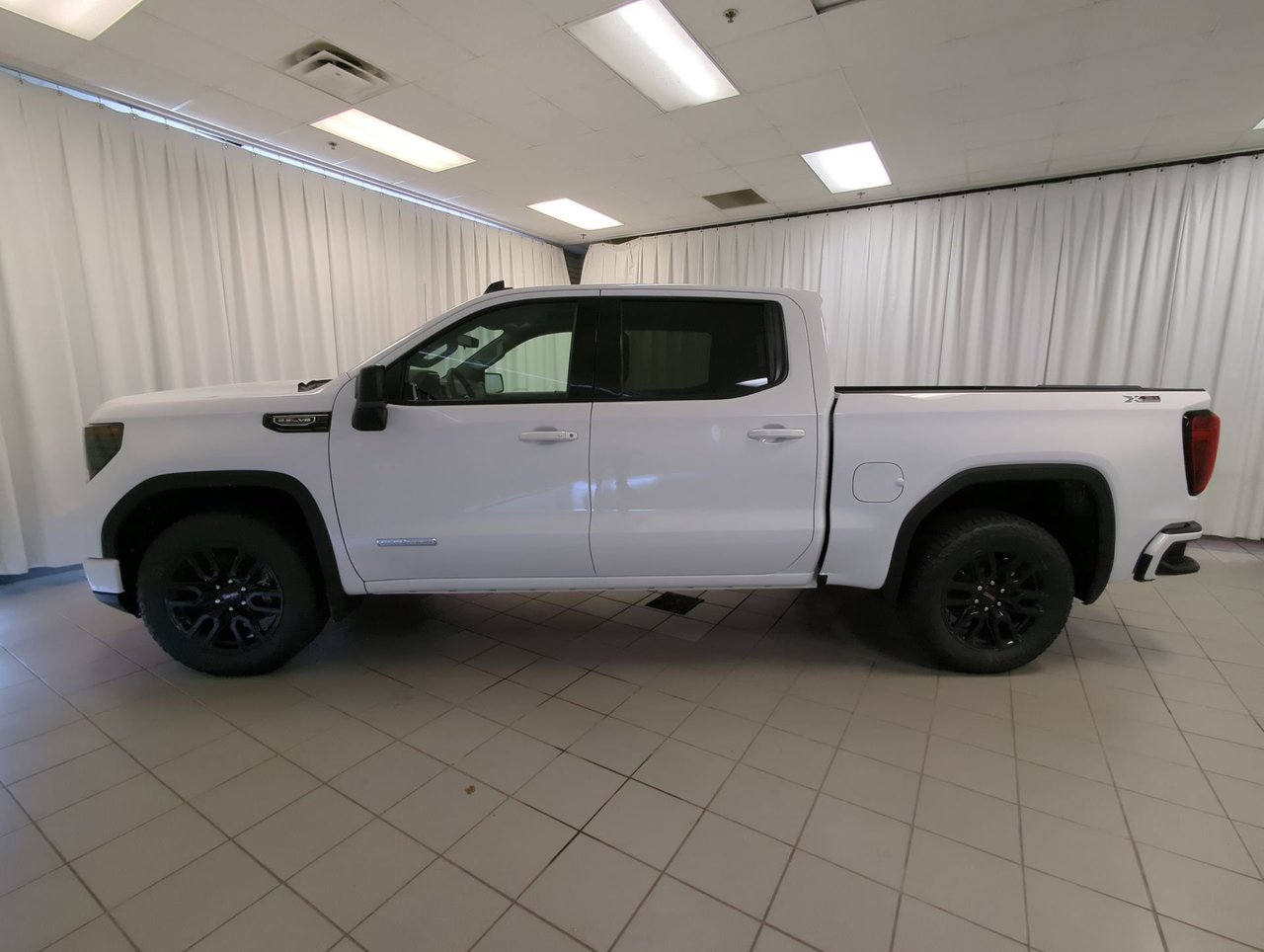 2025 GMC Sierra 1500 ELEVATION-4