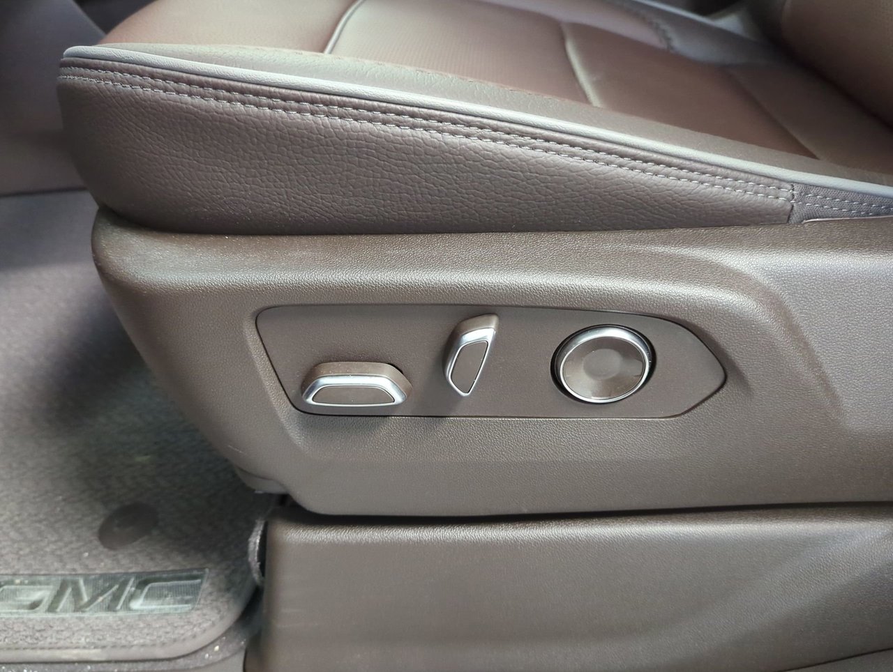 2026 GMC Sierra 1500 DENALI-11