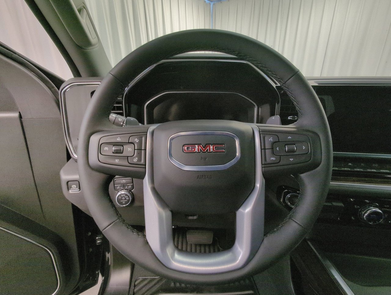 2026 GMC Sierra 1500 ELEVATION-13