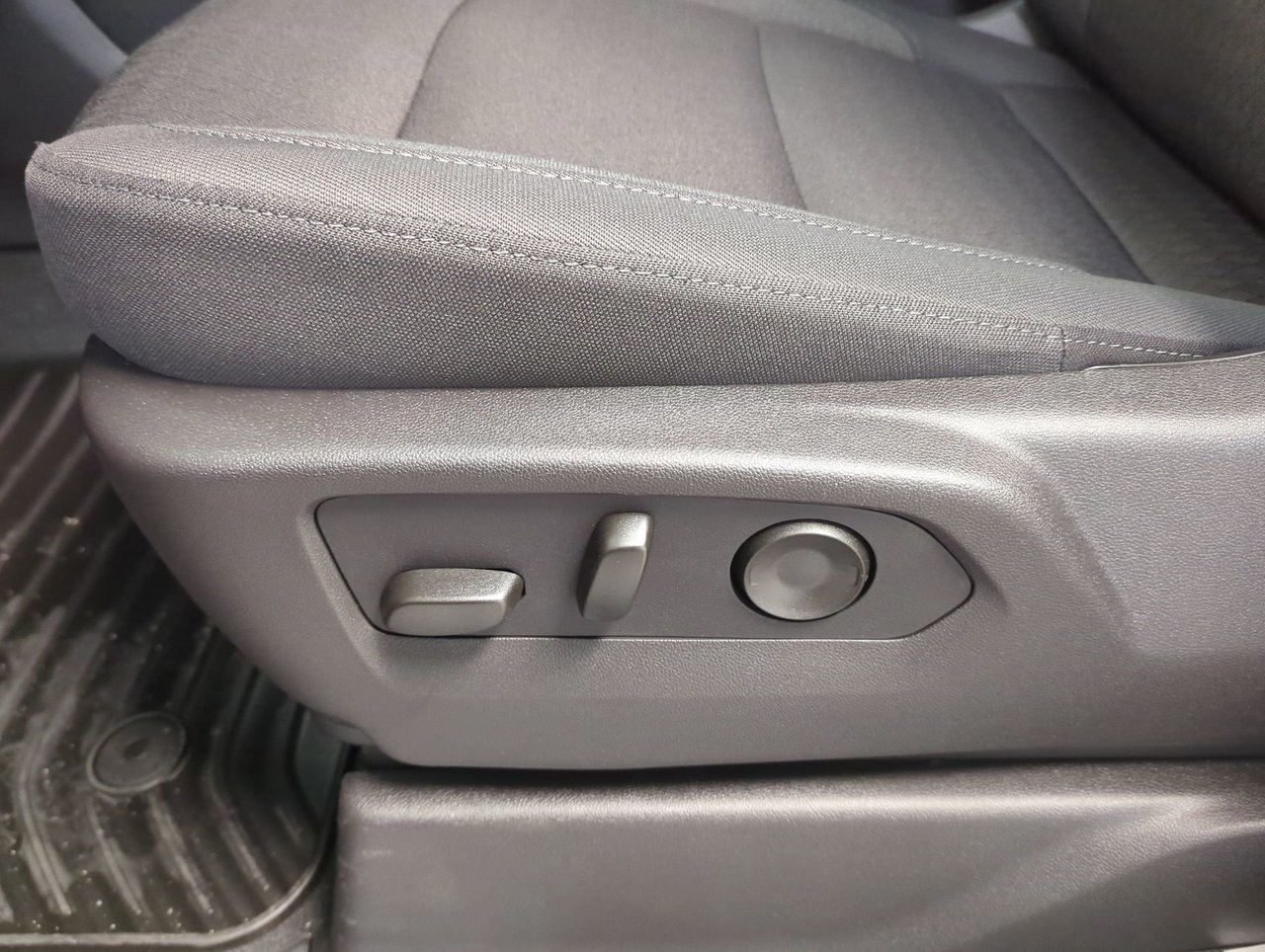 2026 GMC Sierra 1500 ELEVATION-11