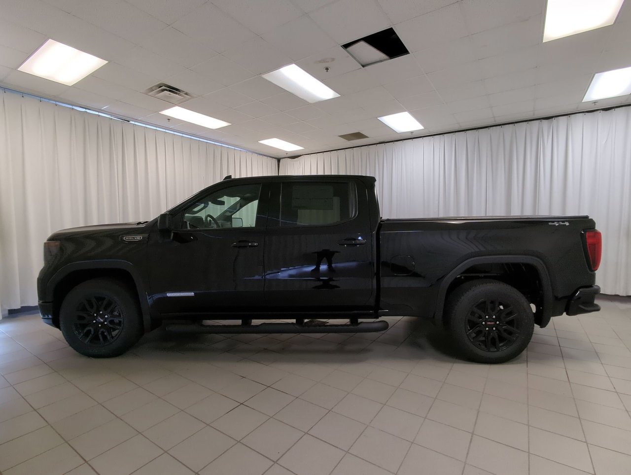 2026 GMC Sierra 1500 Elevation-4