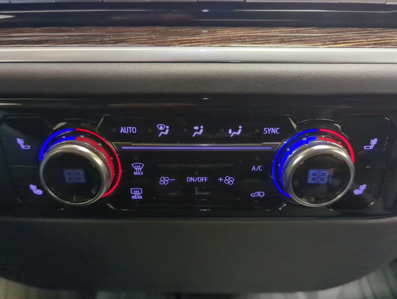 2026 GMC Sierra 1500 Elevation-18