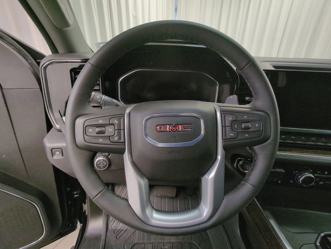 2026 GMC Sierra 1500 ELEVATION-13