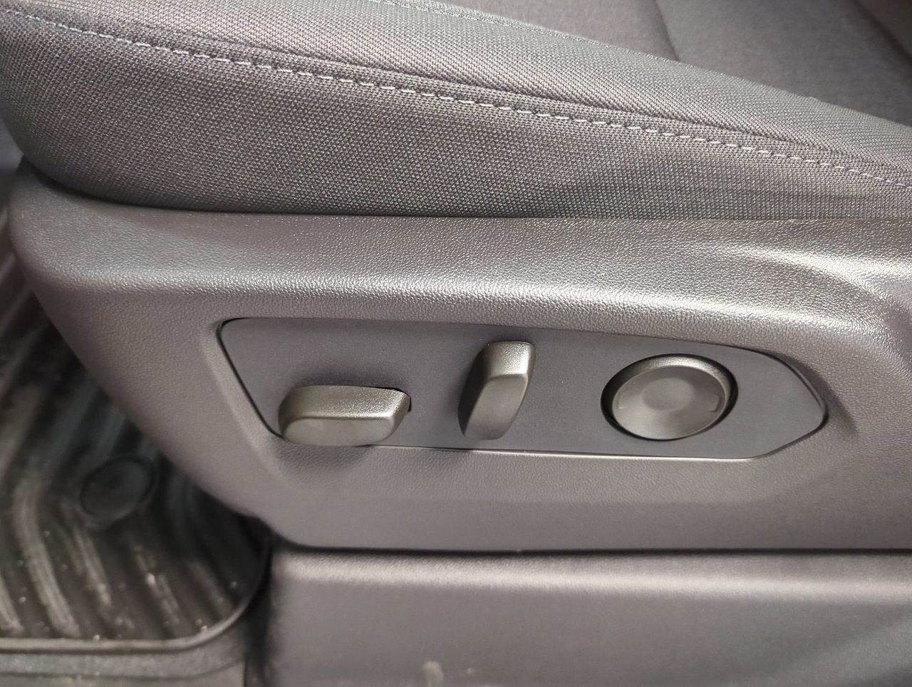 2026 GMC Sierra 1500 ELEVATION-11