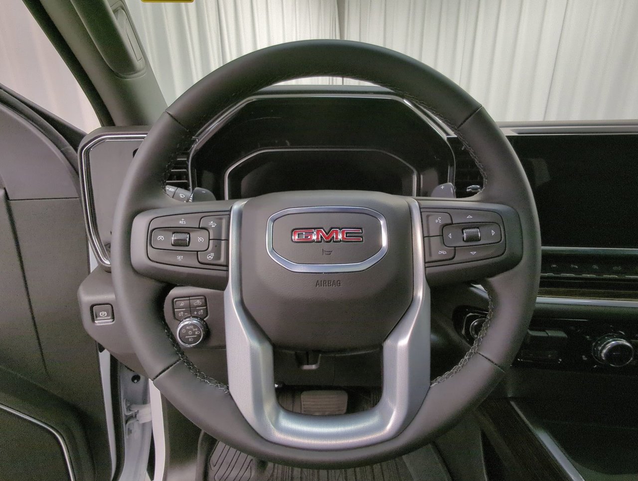 2026 GMC Sierra 1500 ELEVATION-13