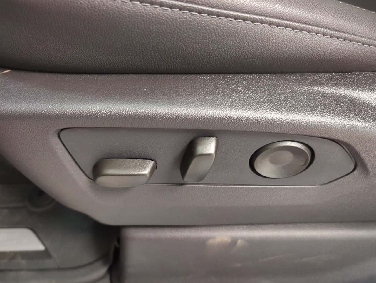 2026 GMC Sierra 1500 ELEVATION-11