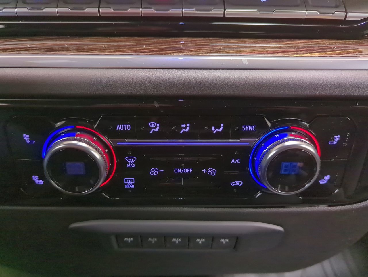 2025 GMC Sierra 2500 HD SLE-18