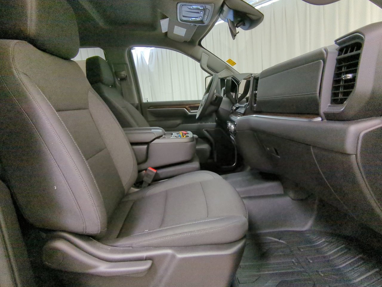 2025 GMC Sierra 2500 HD SLE-23