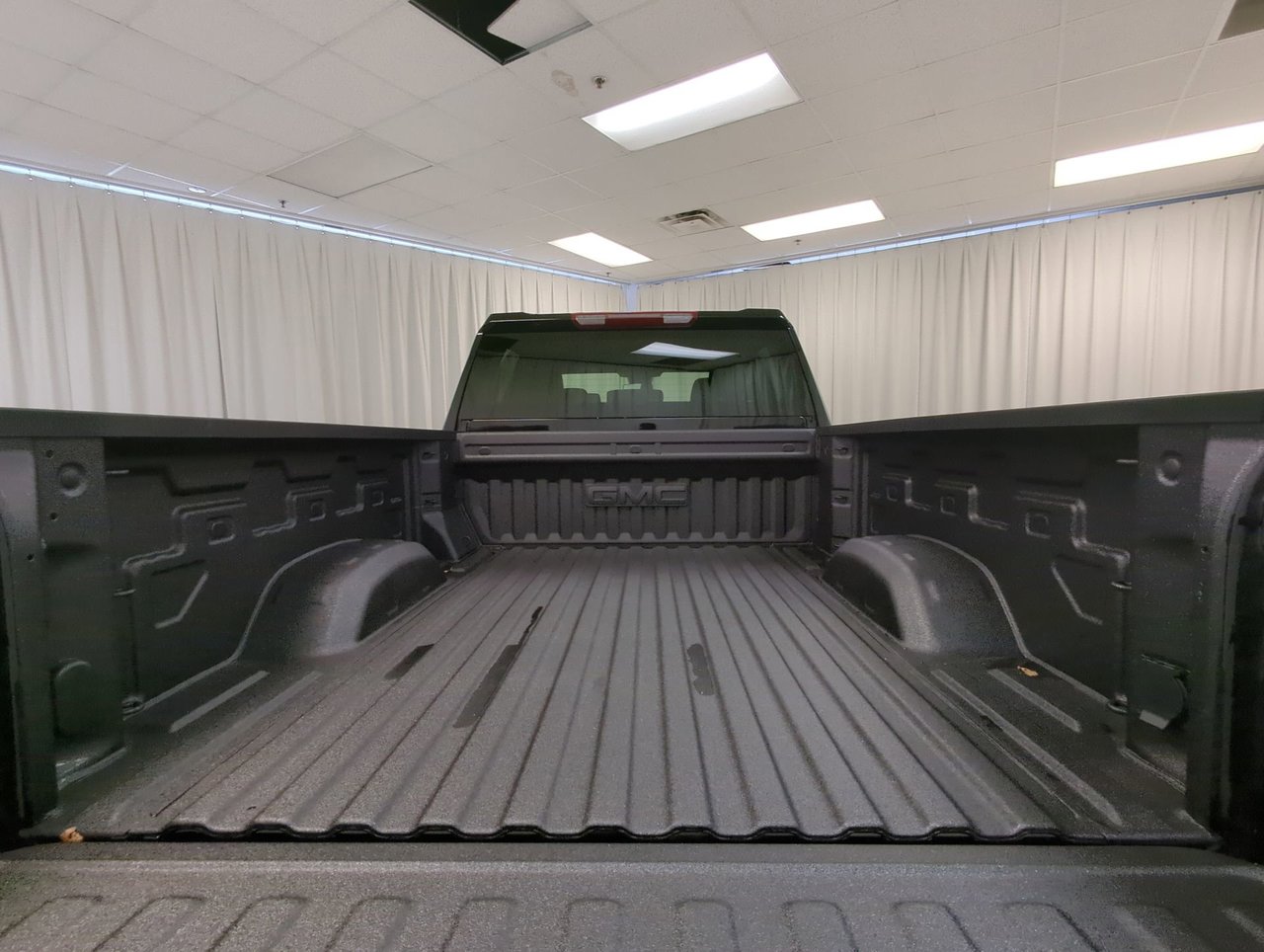 2026 GMC Sierra 2500 HD SLE-23