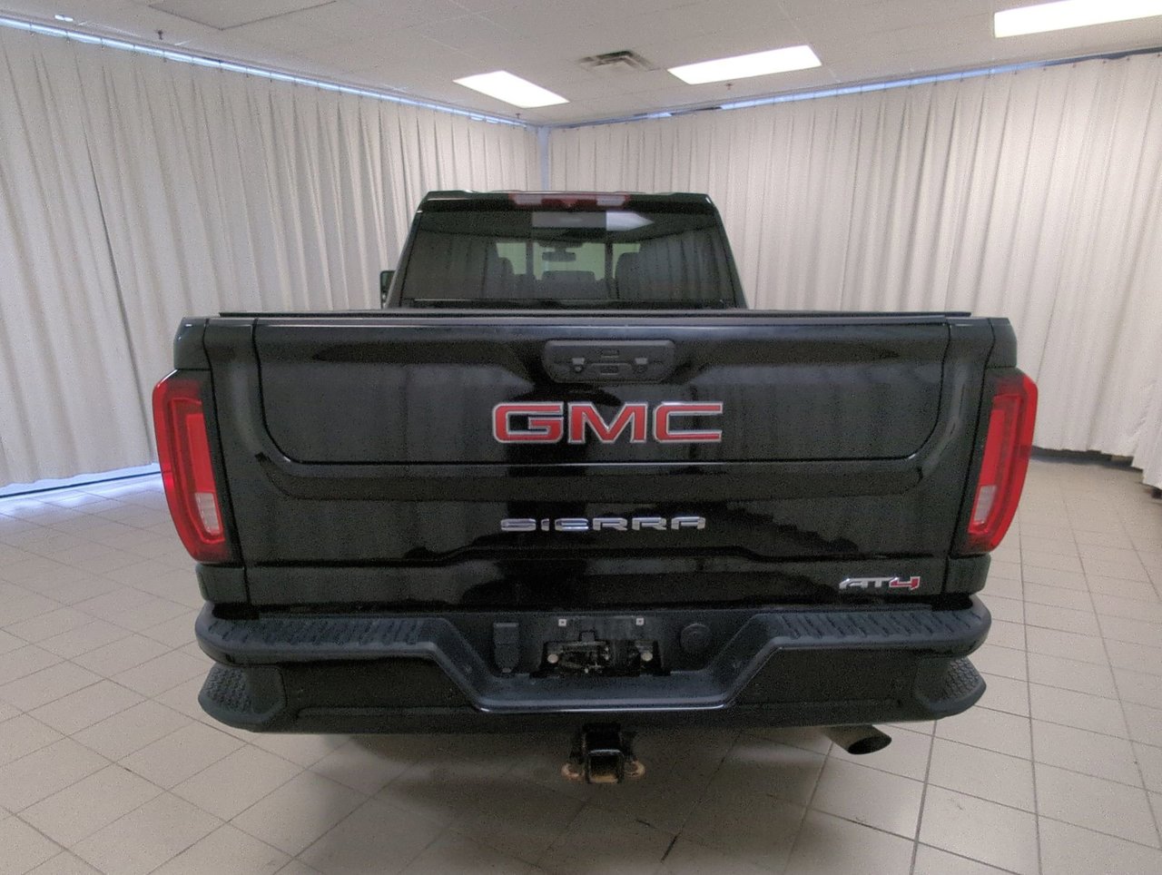 2022 GMC Sierra 2500HD AT4-6