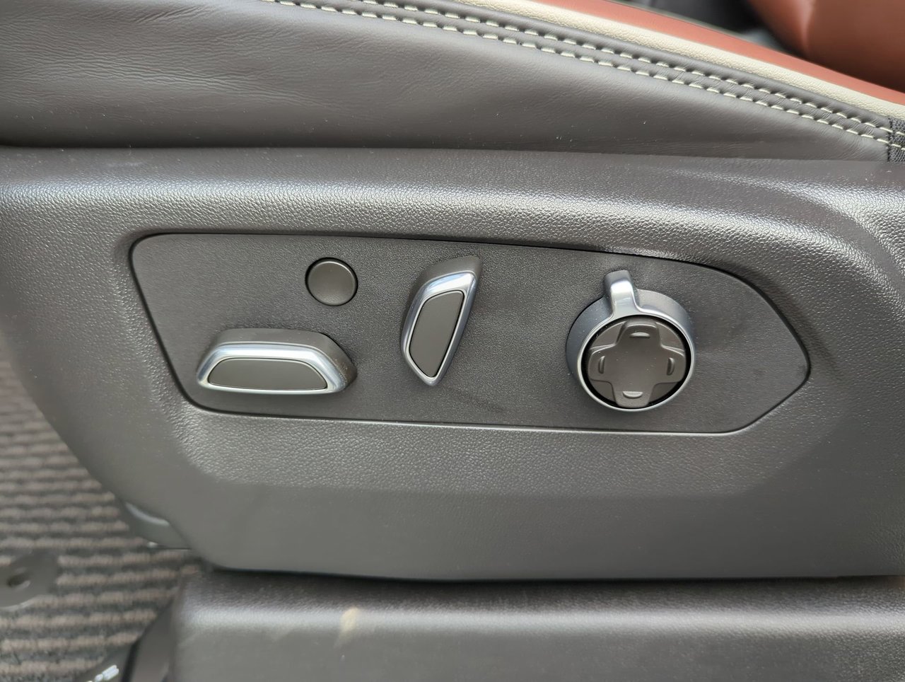 2026 GMC Sierra 3500 HD DENALI ULTIMATE DRW-11