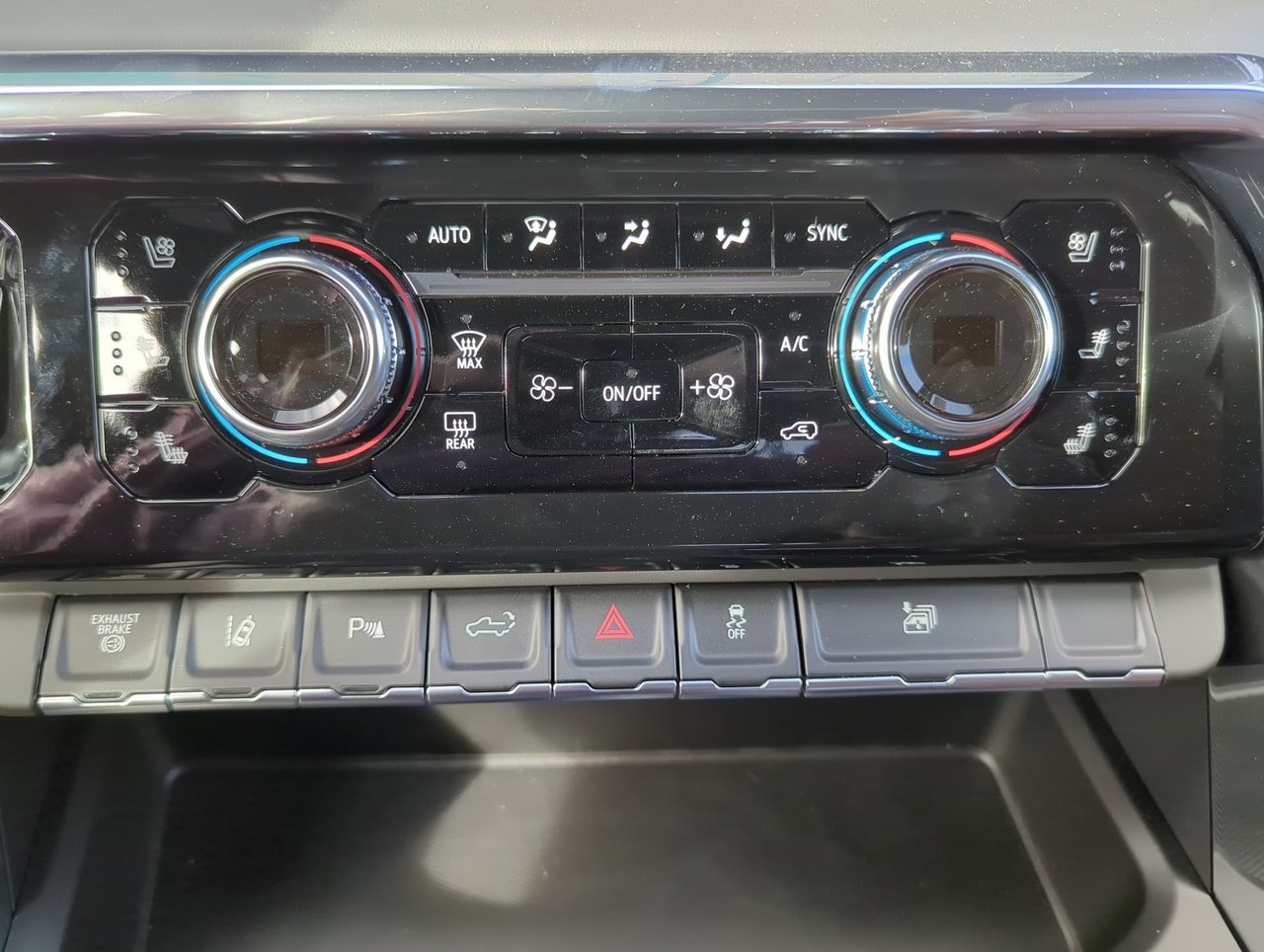 2026 GMC Sierra 3500 HD DENALI ULTIMATE DRW-18