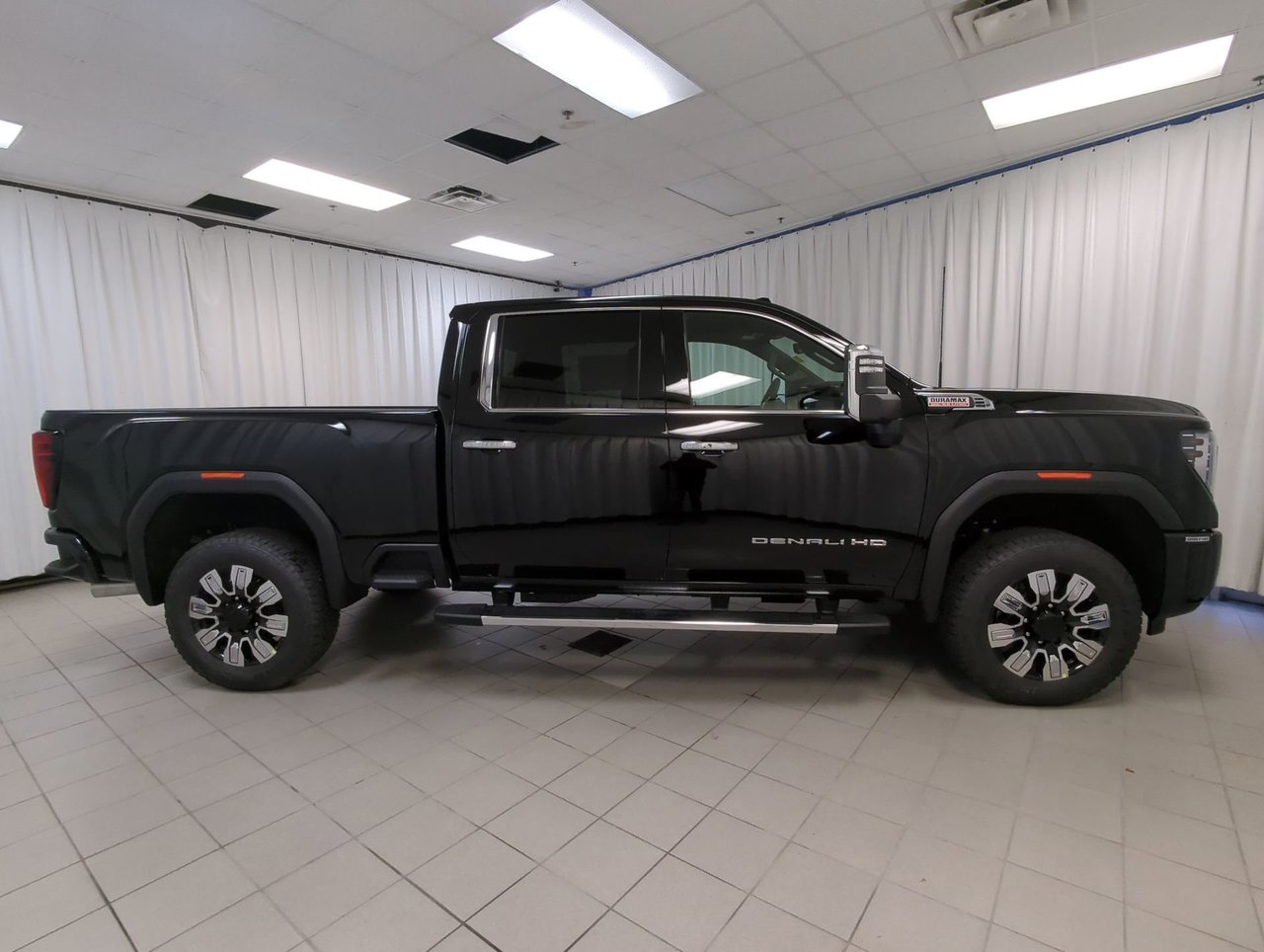 2026 GMC Sierra 3500 HD DENALI SRW-8