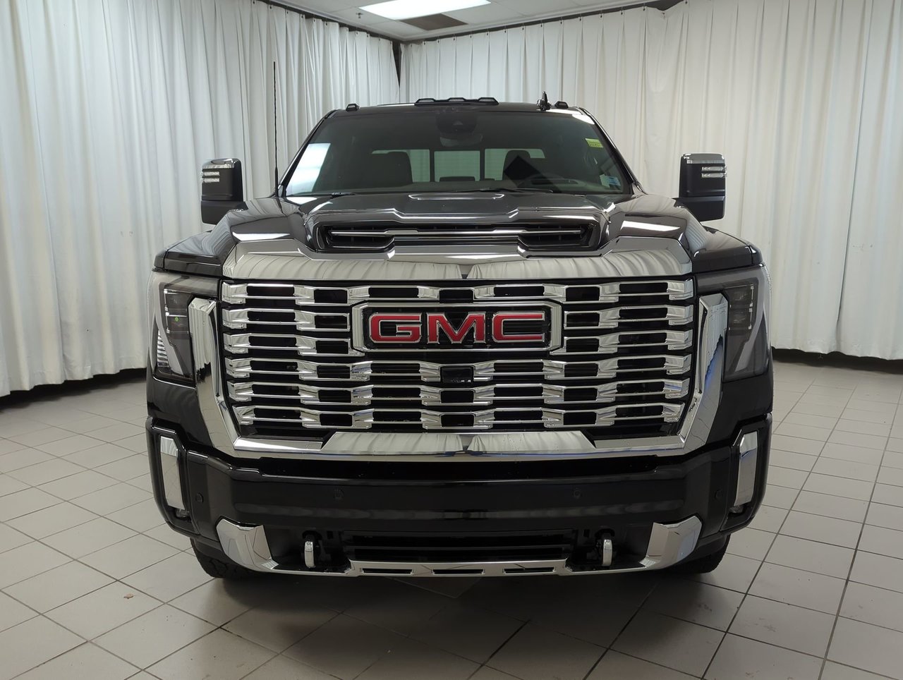 2026 GMC Sierra 3500 HD DENALI SRW-2