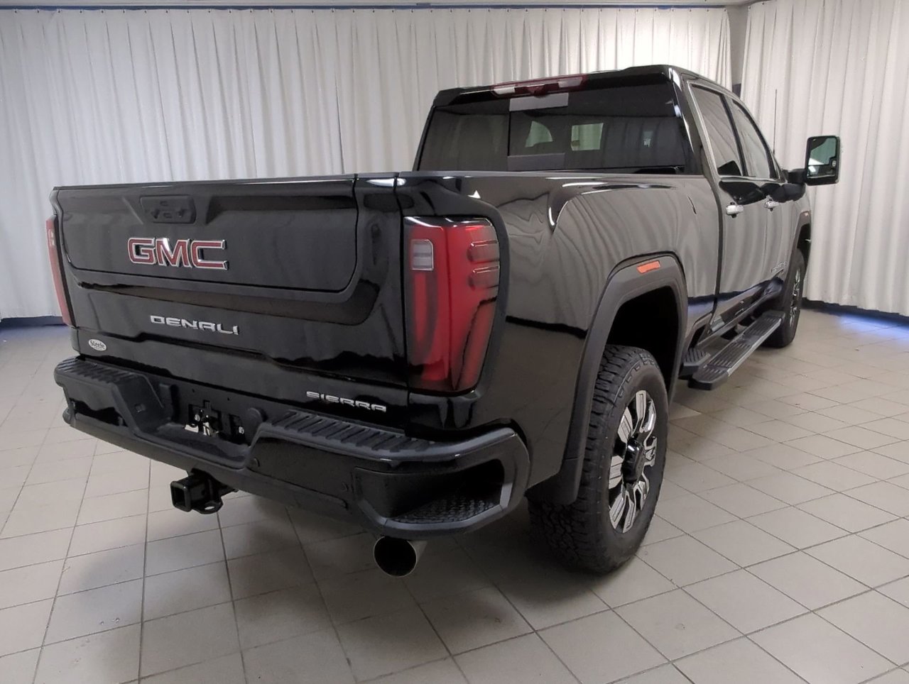 2026 GMC Sierra 3500 HD DENALI SRW-7