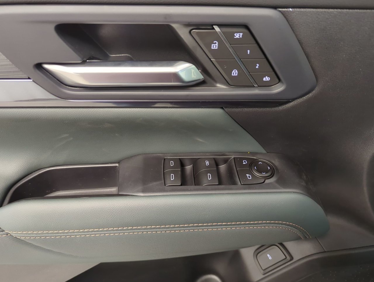 2026 GMC Terrain AT4-12