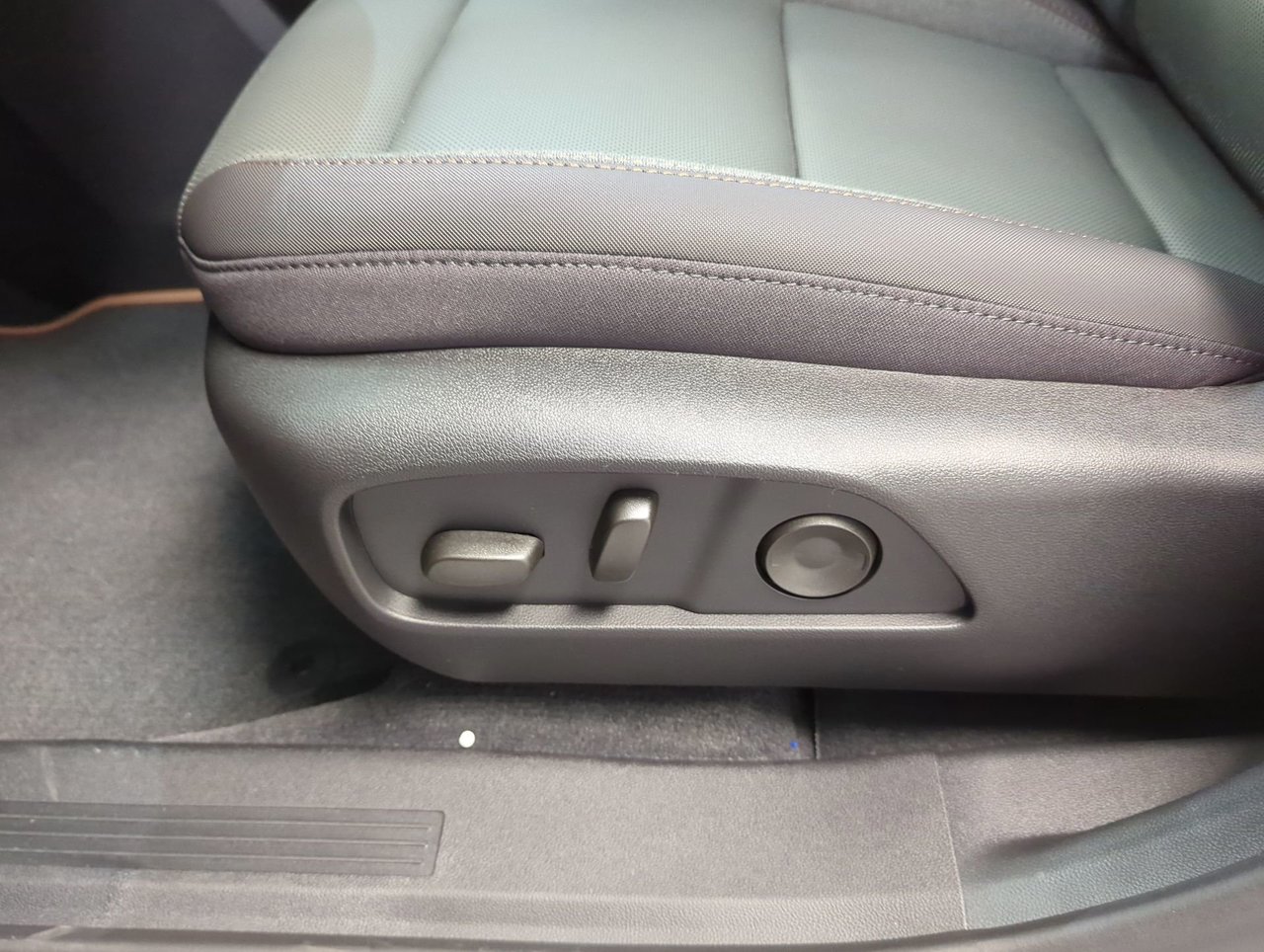 2026 GMC Terrain AT4-11