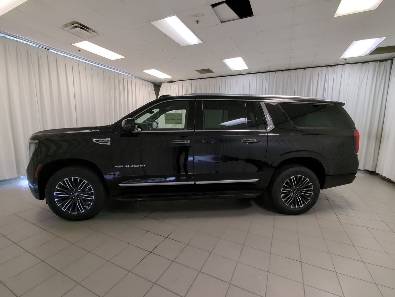 2025 GMC Yukon XL Elevation-4