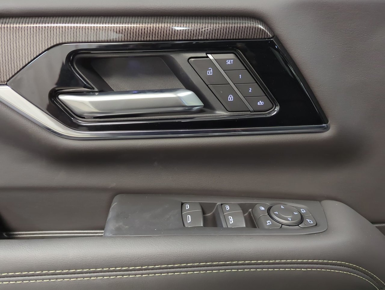 2025 GMC Yukon XL Elevation-12