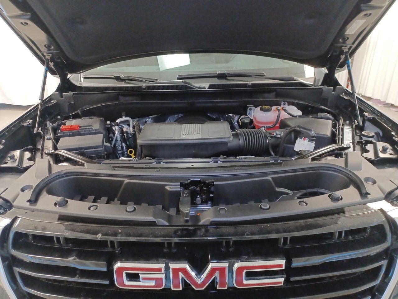 2024 GMC Yukon SLE-25