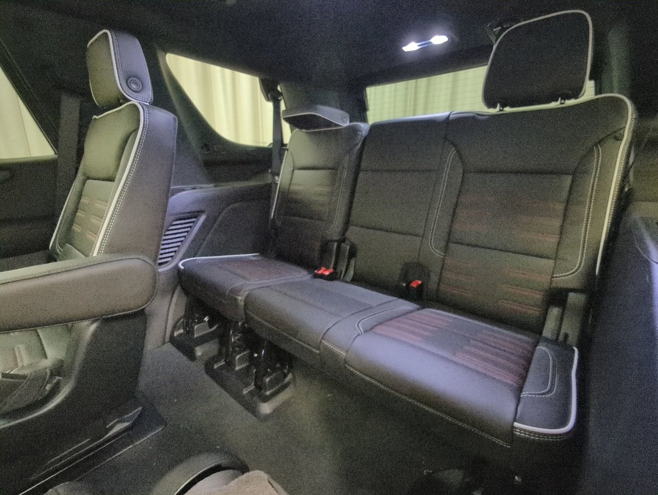 2025 GMC Yukon AT4 Ultimate-23