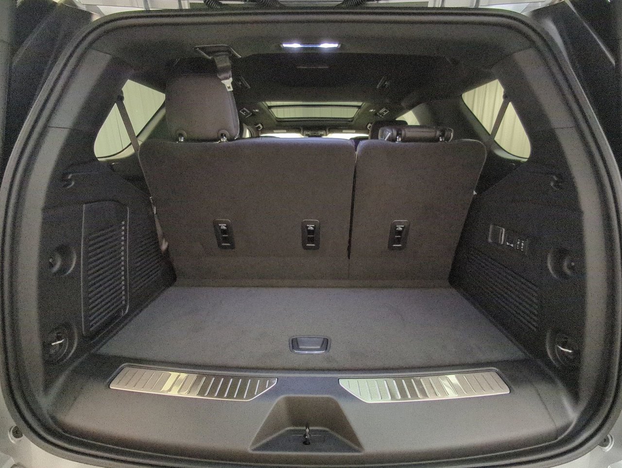 2025 GMC Yukon AT4 Ultimate-24