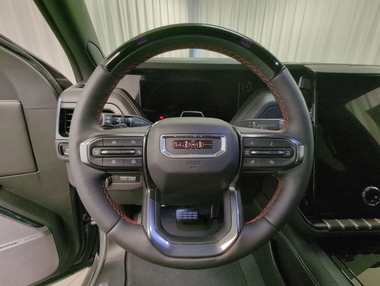 2025 GMC Yukon AT4 Ultimate-13