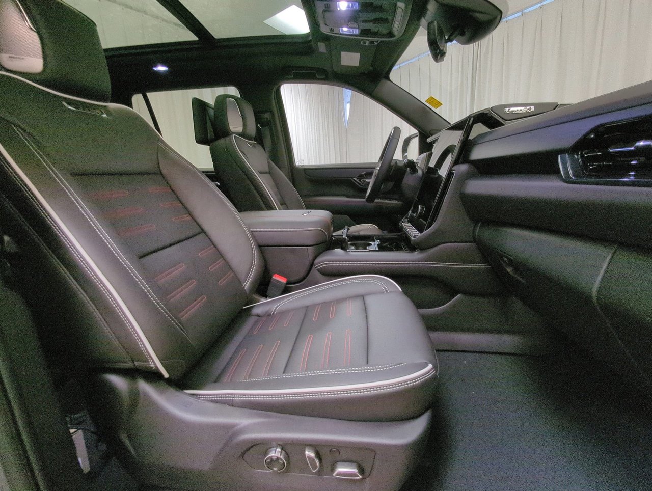 2025 GMC Yukon AT4 Ultimate-25