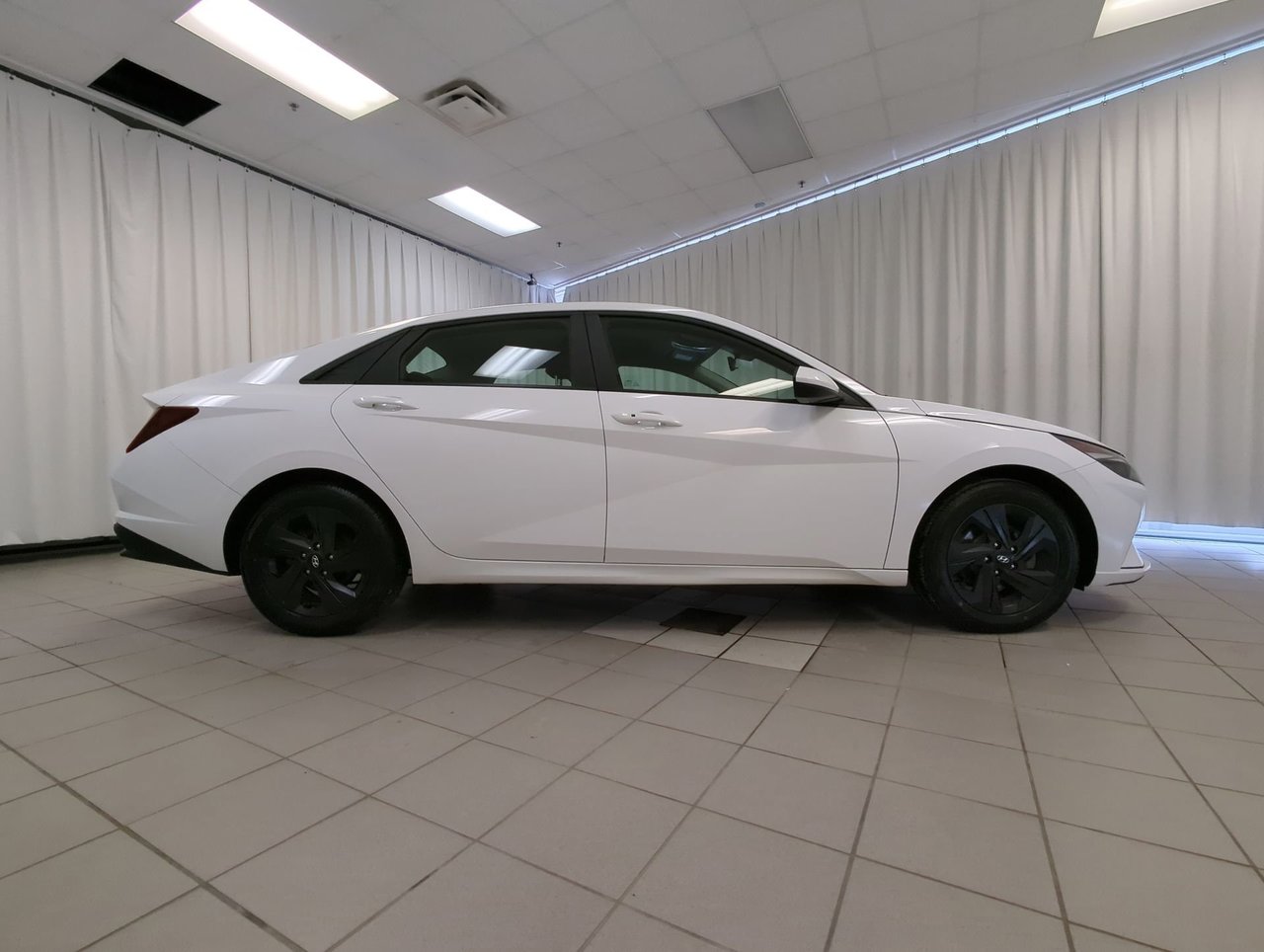 2022 Hyundai Elantra Preferred-8