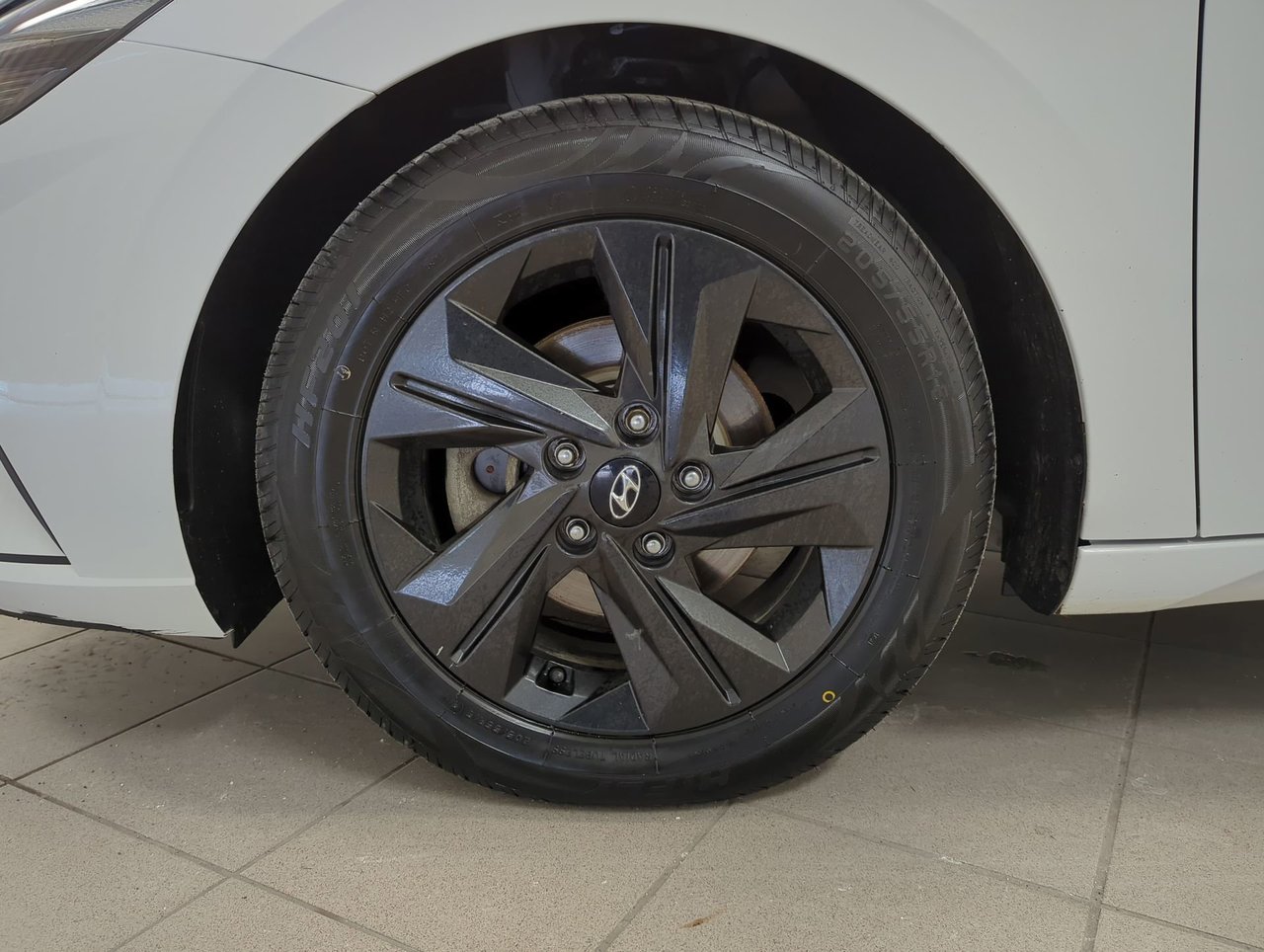 2022 Hyundai Elantra Preferred-9