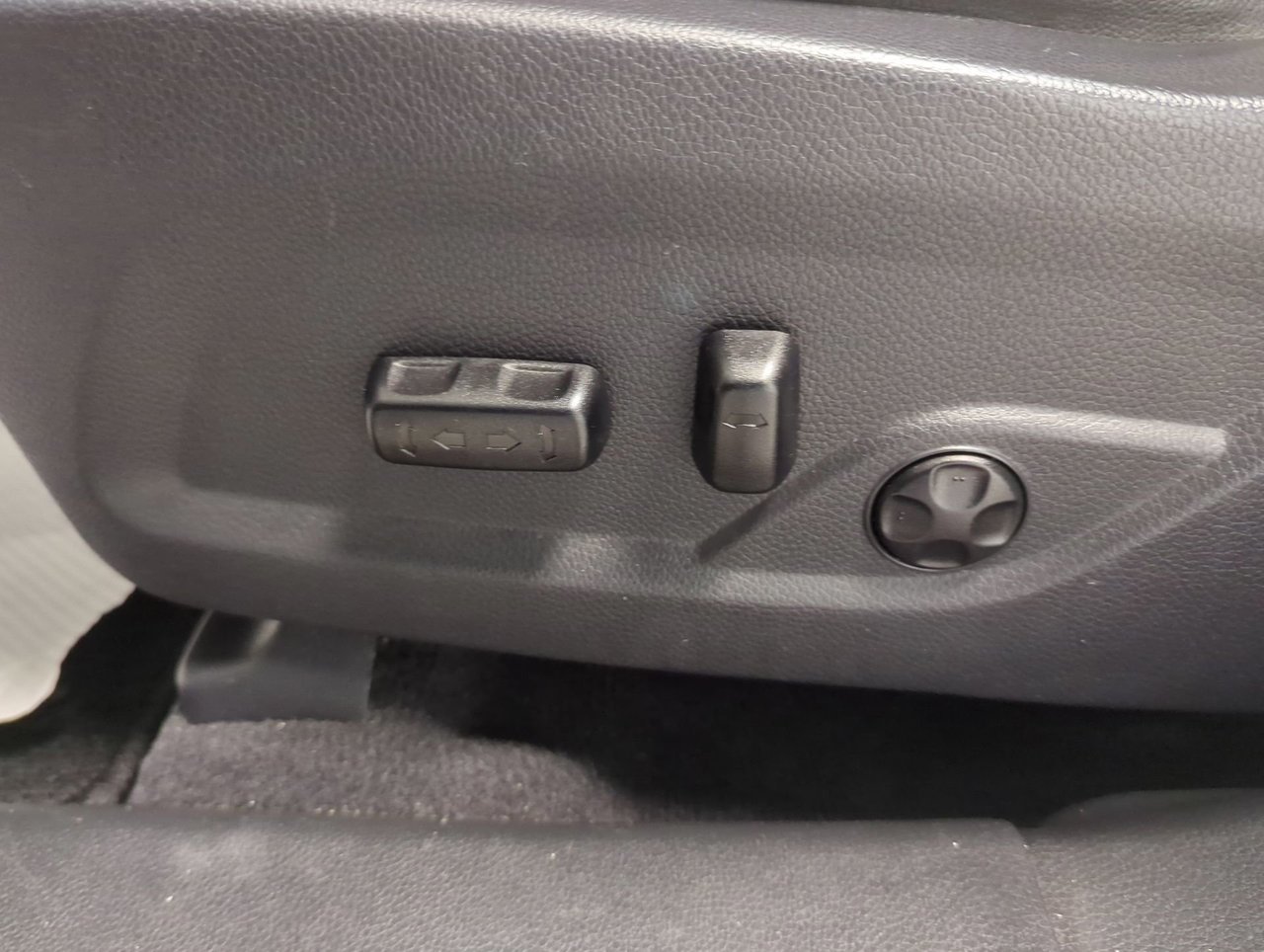 2017 Hyundai Santa Fe Sport SE-11