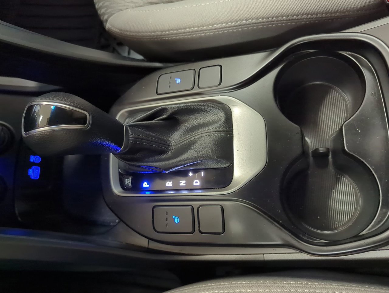 2018 Hyundai Santa Fe XL BASE-18