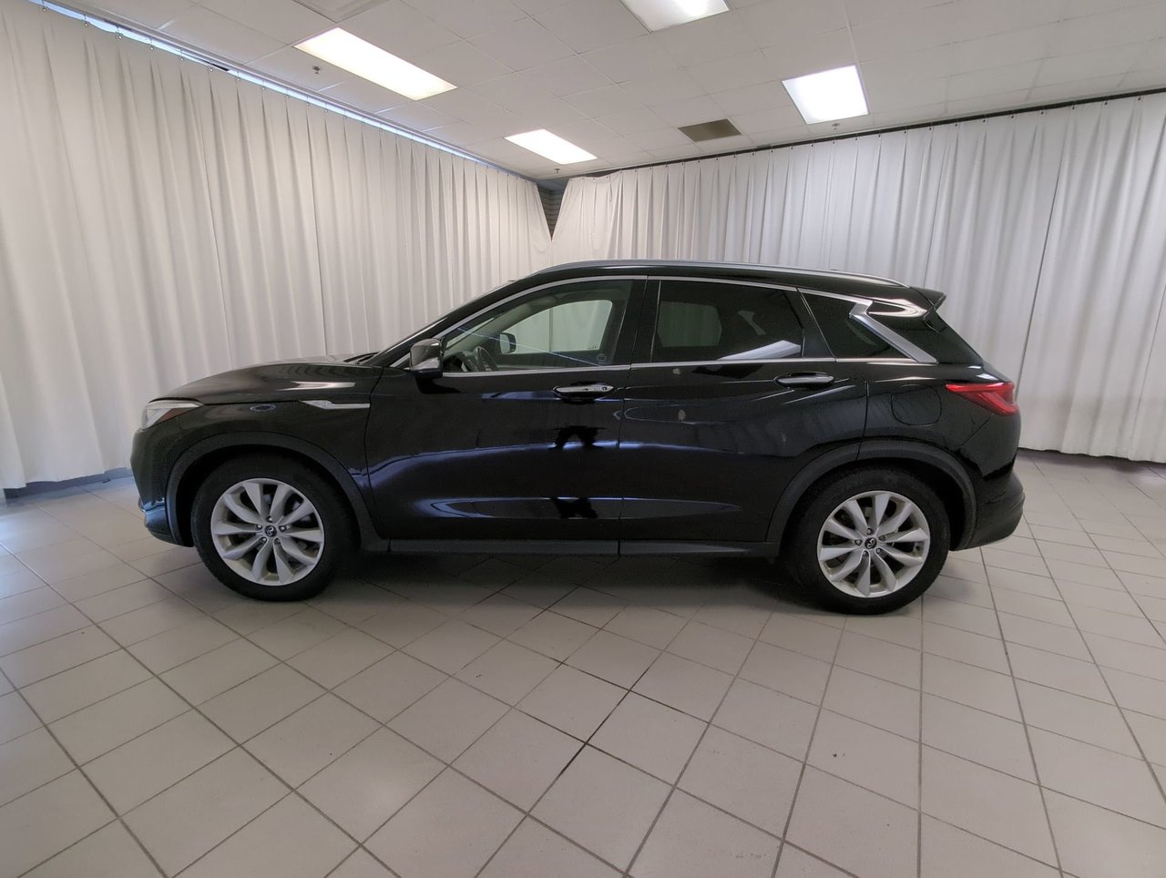 2019 Infiniti QX50 LUXE-4