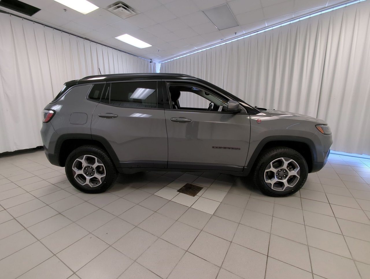 2022 Jeep Compass Trailhawk-8
