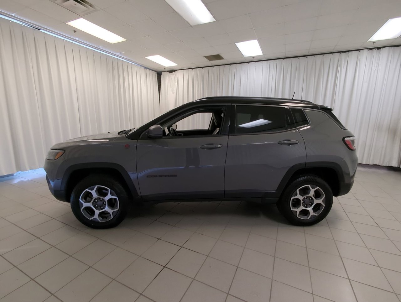 2022 Jeep Compass Trailhawk-4