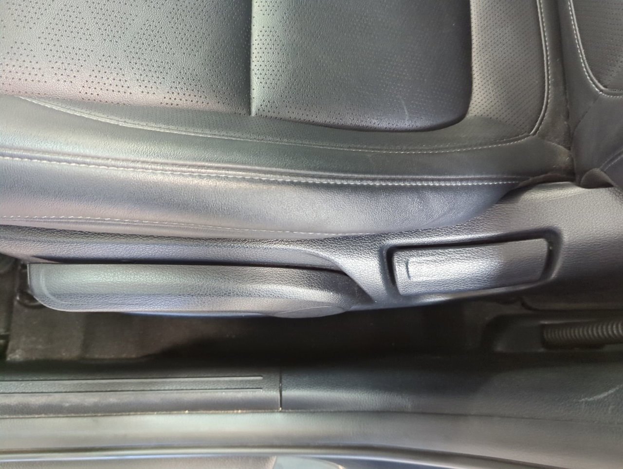 2025 Kia Seltos EX-11