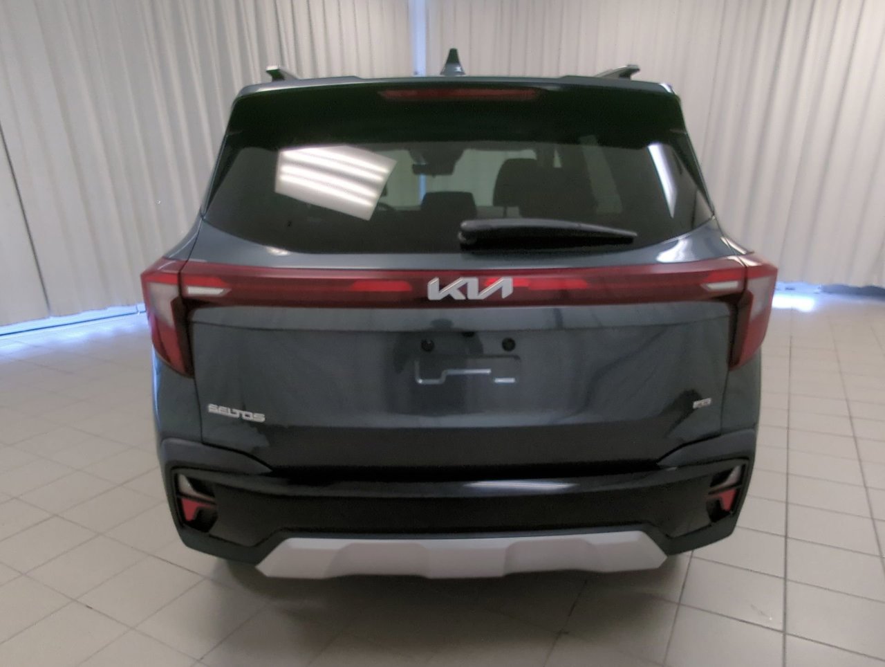 2025 Kia Seltos EX-6